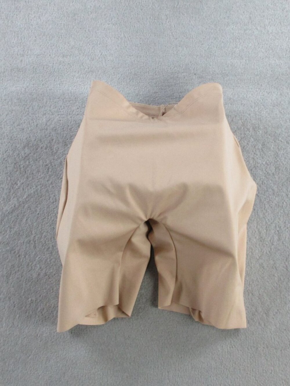 SKIMS Body Hip Shaping Mid Thigh Shorts Womens XS Clay Compression Padded NEW - Picture 4 of 9